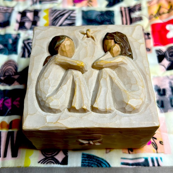 Willow Tree friendship box - Picture 1 of 7
